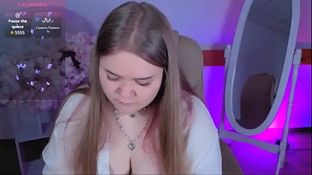 Erica  Alta online show from November 2025 09:36:02 PM