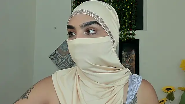 Snapshot of Maissa_Alabi chatting on September 2025 05:18:02 PM Maissa Alabi online show from September 2025 05:18:02 PM