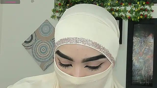 Snapshot of Maissa_Alabi chatting on October 2025 07:03:01 PM Maissa Alabi online show from October 2025 07:03:01 PM