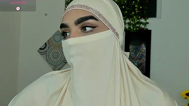 Snapshot of Maissa_Alabi chatting on November 2025 07:15:01 PM Maissa Alabi online show from November 2025 07:15:01 PM