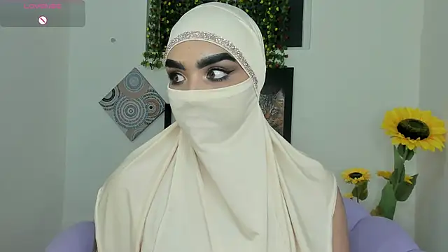 Snapshot of Maissa_Alabi chatting on November 2025 06:40:02 PM Maissa Alabi online show from November 2025 06:40:02 PM