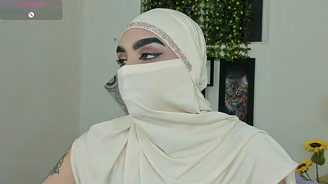 Snapshot of Maissa_Alabi chatting on November 2025 07:02:02 PM Maissa Alabi online show from November 2025 07:02:02 PM