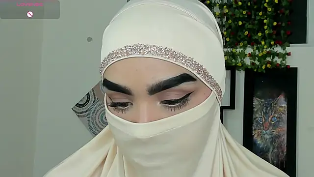 Snapshot of Maissa_Alabi chatting on November 2025 07:36:03 PM Maissa Alabi online show from November 2025 07:36:03 PM