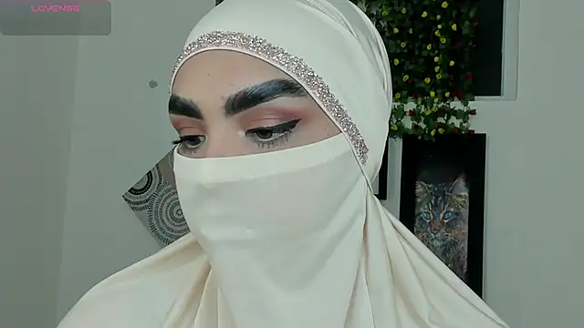 Snapshot of Maissa_Alabi chatting on November 2025 06:40:02 PM Maissa Alabi online show from November 2025 06:40:02 PM