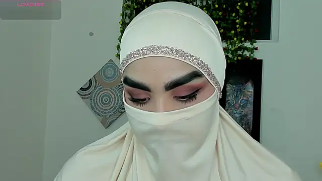 Snapshot of Maissa_Alabi chatting on November 2025 07:35:01 PM Maissa Alabi online show from November 2025 07:35:01 PM