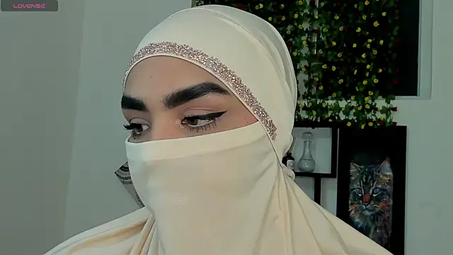 Snapshot of Maissa_Alabi chatting on December 2025 03:32:02 PM Maissa Alabi online show from December 2025 03:32:02 PM