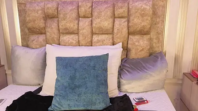 Snapshot of avis_lara chatting on November 2025 07:45:02 PM avis lara online show from November 2025 07:45:02 PM