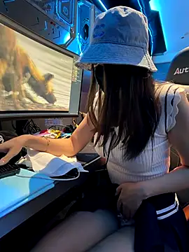 Snapshot of anan2025 chatting on December 2025 05:59:01 AM anan2025 online show from December 2025 05:59:01 AM