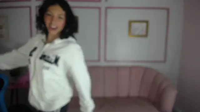 zoe ch  online show from March 2025 09:37:02 PM