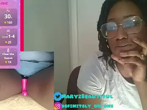 Snapshot of dragdemballznme chatting on February 2025 06:10:01 PM dragdemballznme online show from February 2025 06:10:01 PM