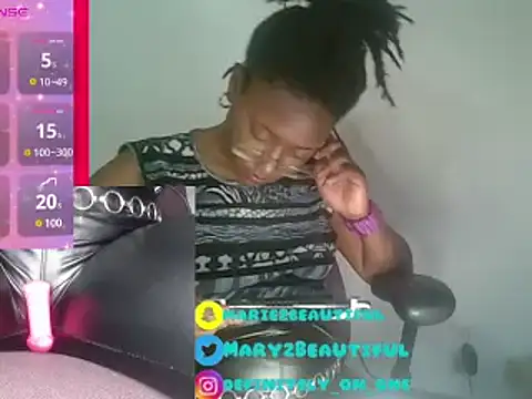 Snapshot of dragdemballznme chatting on February 2025 09:39:01 PM dragdemballznme online show from February 2025 09:39:01 PM