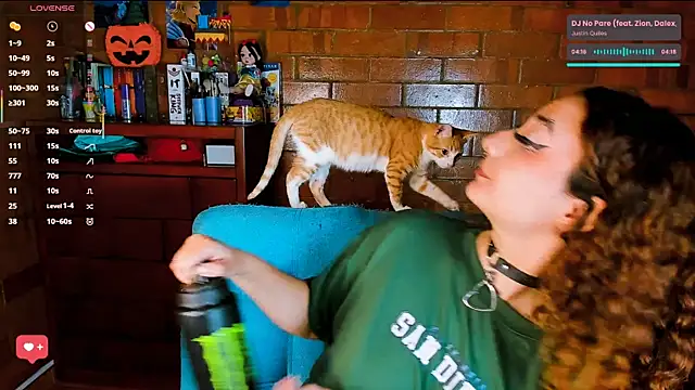 Snapshot of Annycolin_ chatting on November 2025 03:38:02 AM Annycolin online show from November 2025 03:38:02 AM