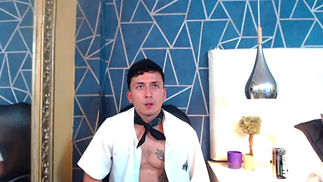 Snapshot of BrandonColee chatting on January 2025 03:32:02 PM BrandonColee online show from January 2025 03:32:02 PM