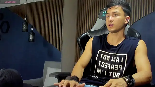 Snapshot of BrandonColee chatting on January 2025 09:39:02 PM BrandonColee online show from January 2025 09:39:02 PM