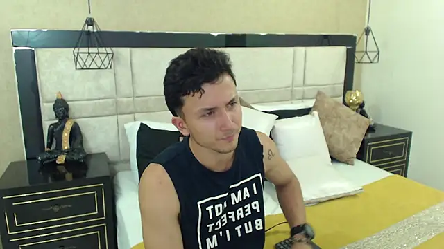 Snapshot of BrandonColee chatting on January 2025 03:39:02 PM BrandonColee online show from January 2025 03:39:02 PM