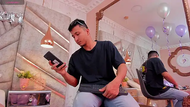 Snapshot of BrandonColee chatting on February 2025 01:44:02 PM BrandonColee online show from February 2025 01:44:02 PM