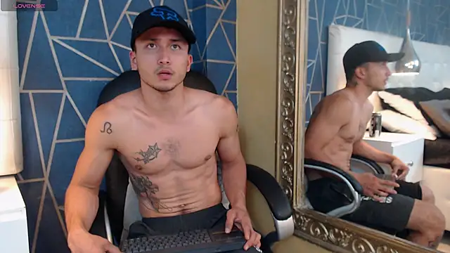 Snapshot of BrandonColee chatting on March 2025 06:22:02 PM BrandonColee online show from March 2025 06:22:02 PM