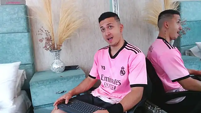 Snapshot of BrandonColee chatting on March 2025 12:33:02 PM BrandonColee online show from March 2025 12:33:02 PM