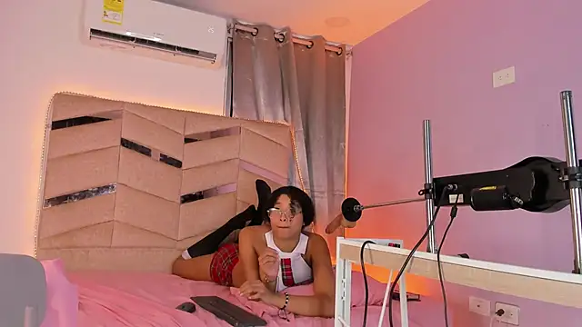 BrigitteRoy  online show from March 2026 08:26:33 AM