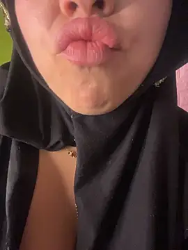 zahra Jalid online show from April 2026 01:47:01 AM