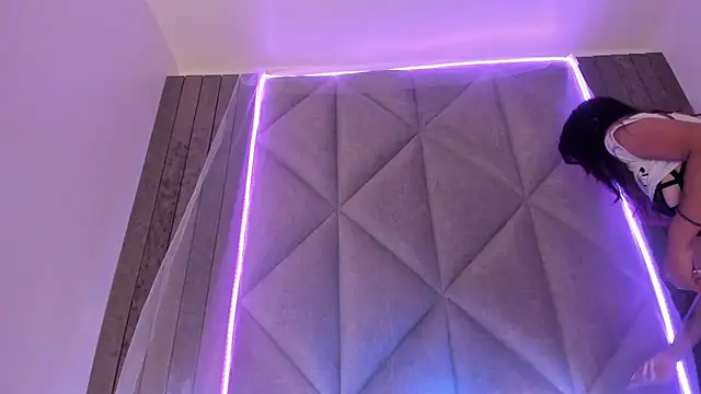 Snapshot of SabrinaSpell_ chatting on February 2025 11:44:02 AM SabrinaSpell online show from February 2025 11:44:02 AM