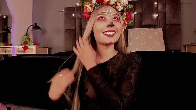 Snapshot of SabrinaSpell_ chatting on November 2025 11:56:02 AM SabrinaSpell online show from November 2025 11:56:02 AM