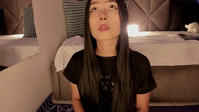 Snapshot of SabrinaSpell_ chatting on November 2025 11:53:01 AM SabrinaSpell online show from November 2025 11:53:01 AM