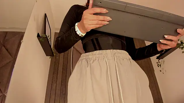 Snapshot of SabrinaSpell_ chatting on November 2025 11:40:02 AM SabrinaSpell online show from November 2025 11:40:02 AM