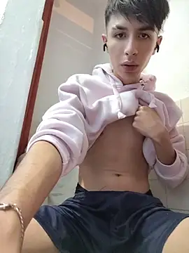 adriaav online show from April 2026 09:05:01 AM