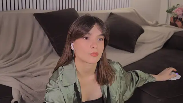 Bella Alita online show from April 2026 08:13:02 PM