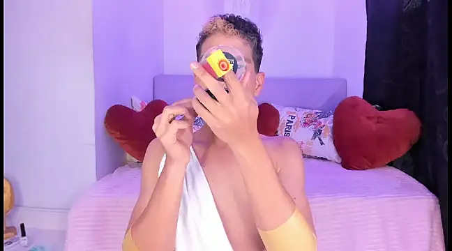 Snapshot of Ethan_Boyy chatting on February 2025 10:29:02 PM Ethan Boyy online show from February 2025 10:29:02 PM