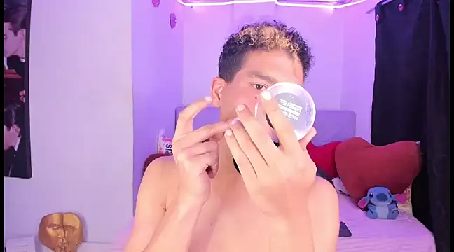 Snapshot of Ethan_Boyy chatting on February 2025 12:52:01 AM Ethan Boyy online show from February 2025 12:52:01 AM