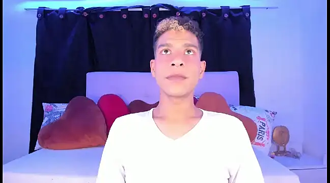 Snapshot of Ethan_Boyy chatting on February 2025 12:16:01 AM Ethan Boyy online show from February 2025 12:16:01 AM