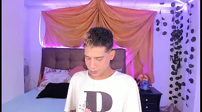 Snapshot of Ethan_Boyy chatting on March 2025 12:38:01 AM Ethan Boyy online show from March 2025 12:38:01 AM