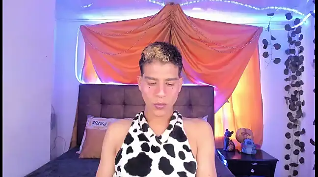 Snapshot of Ethan_Boyy chatting on March 2025 06:30:01 PM Ethan Boyy online show from March 2025 06:30:01 PM