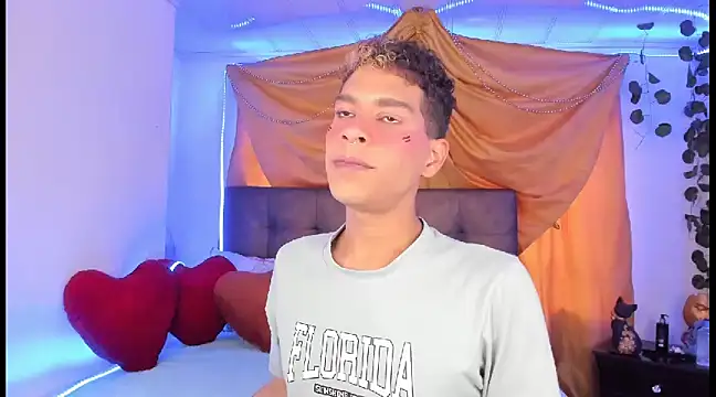 Snapshot of Ethan_Boyy chatting on March 2025 10:11:01 PM Ethan Boyy online show from March 2025 10:11:01 PM