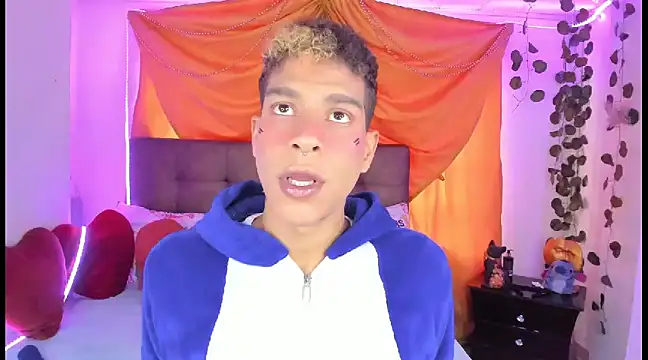 Snapshot of Ethan_Boyy chatting on March 2025 07:04:02 PM Ethan Boyy online show from March 2025 07:04:02 PM