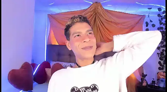 Snapshot of Ethan_Boyy chatting on March 2025 08:15:02 PM Ethan Boyy online show from March 2025 08:15:02 PM