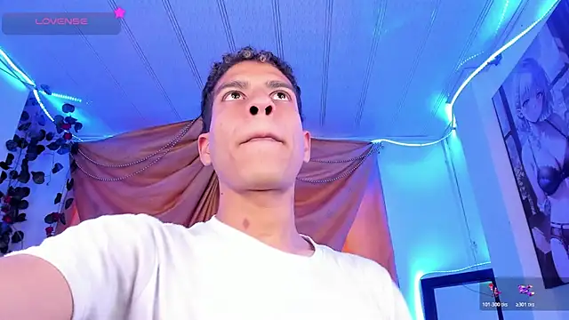 Snapshot of Ethan_Boyy chatting on November 2025 09:27:02 PM Ethan Boyy online show from November 2025 09:27:02 PM