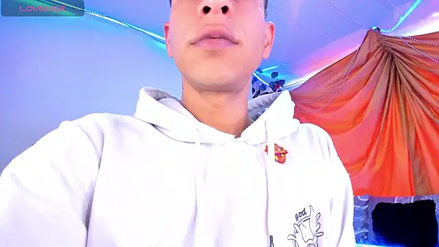 Snapshot of Ethan_Boyy chatting on November 2025 05:46:02 PM Ethan Boyy online show from November 2025 05:46:02 PM