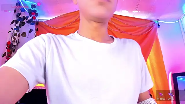 Snapshot of Ethan_Boyy chatting on December 2025 06:12:01 PM Ethan Boyy online show from December 2025 06:12:01 PM