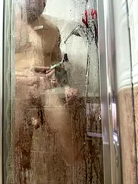 Snapshot of adictocm28 chatting on December 2025 09:32:02 PM adictocm28 online show from December 2025 09:32:02 PM