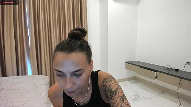 annabishop online show from November 2025 12:21:01 AM