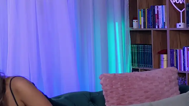 SarahPeach8 online show from October 2025 09:46:02 AM