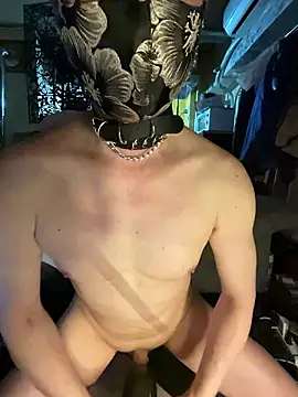 junnryy0121 online show from April 2026 07:13:02 AM