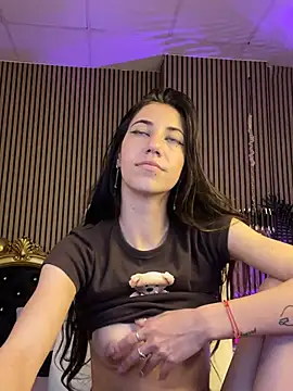 Snapshot of KeylaBlair chatting on March 2025 03:28:02 PM KeylaBlair online show from March 2025 03:28:02 PM