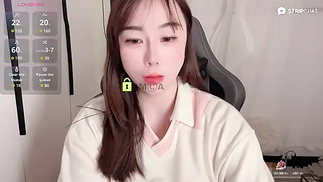 Snapshot of Alano-01 chatting on March 2025 03:04:02 AM Alano-01 online show from March 2025 03:04:02 AM