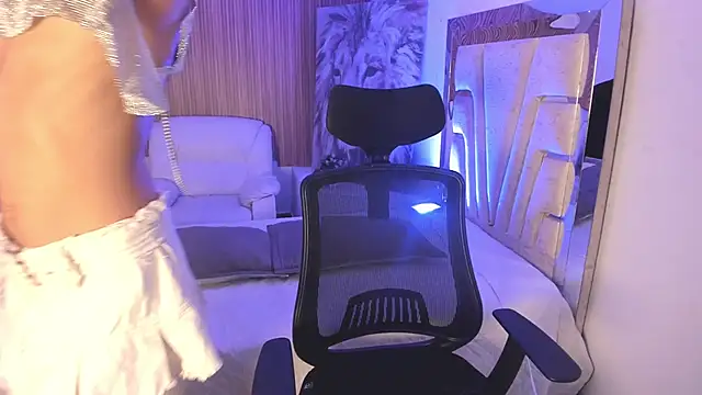 Snapshot of MattThompsonn chatting on November 2025 09:04:01 PM MattThompsonn online show from November 2025 09:04:01 PM