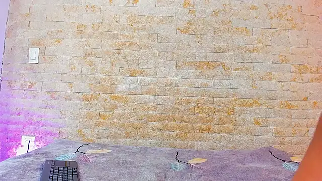 pocahontas pow online show from November 2025 11:43:02 AM