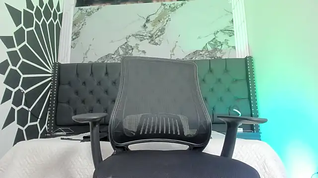 EthaanCox online show from March 2026 09:08:02 PM